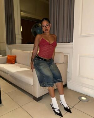 Oriane Serveille Instagram - me and my jorts in chicago.