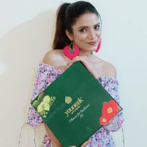 Palak Singh Instagram - Guys I just got this amazing gift hamper which consists of three products:
1) YouNeek Pro Science's Japanese Camellia Shampoo made with the natural extracts of Japanese Camellia flower which is helps restore moisture, prevents hairfall, makes hair strong and shiny, it reduces frizz, repairs dry hair made with no harmful chemicals and is totally natural.

2) YouNeek Pro Science's Australian Kakadu Plum Body Wash which is also made from natural extracts of Australian Kakadu Plum which provides Blue Light Protection, Reduces Signs of Ageing, Tighten Pores and is ideally designed for Indian Skin type! (It helps me keep my skin glow and prevent from harmful UV Rays).

3) YouNeek Pro Science's Australian Kakadu Plum Face Scrub made with natural extracts of Australian Kakadu Plum which is a rich source of Vitamin C, and boosts collagen production and improves skin radiance. (This is a must try!!).

Guys these products are a must try and are easily available on all online platforms including Amazon/Flipkart and there offical website, links for which are provided below! 
I'm a new user of these products but it's results are just wonderful!
 Thank you @dayvvvv & @youneekproscience for sending this amazing gift hamper!

Amazon: https://www.amazon.in/YOUNEEK-Pro-Science-Australian-Youthful/dp/B09Z7X1C91

Flipkart: https://www.flipkart.com/youneek-pro-science-japanese-camellia-shampoo-300-ml/p/itmf8b4f4fd8c86c

YouNeek Pro Science's official website: www.youneekproscience.com