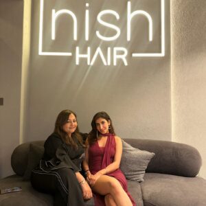 Parul Gulati Instagram - I came , i saw ,i conquered 

An evening to remember with my favourites 

#nishhair #nishhairdubai