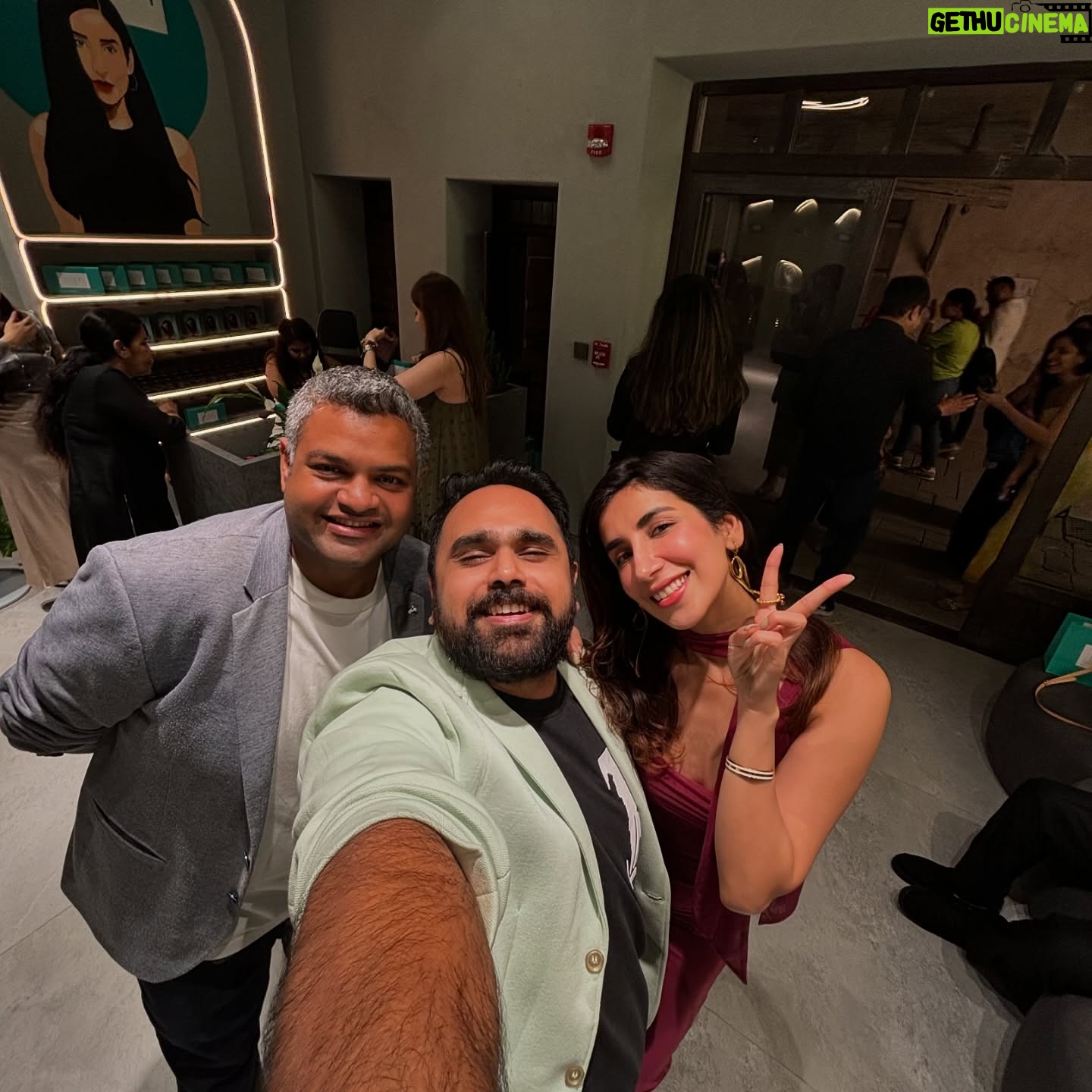 Parul Gulati - 126.9K Likes - I came , i saw ,i conquered
An evening to remember with my favourites
#nishhair #nishhairdubai