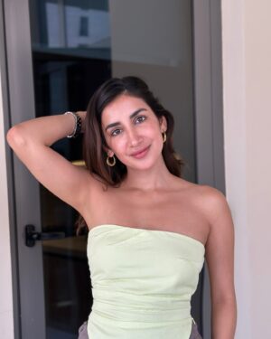 Parul Gulati Instagram - 🙃