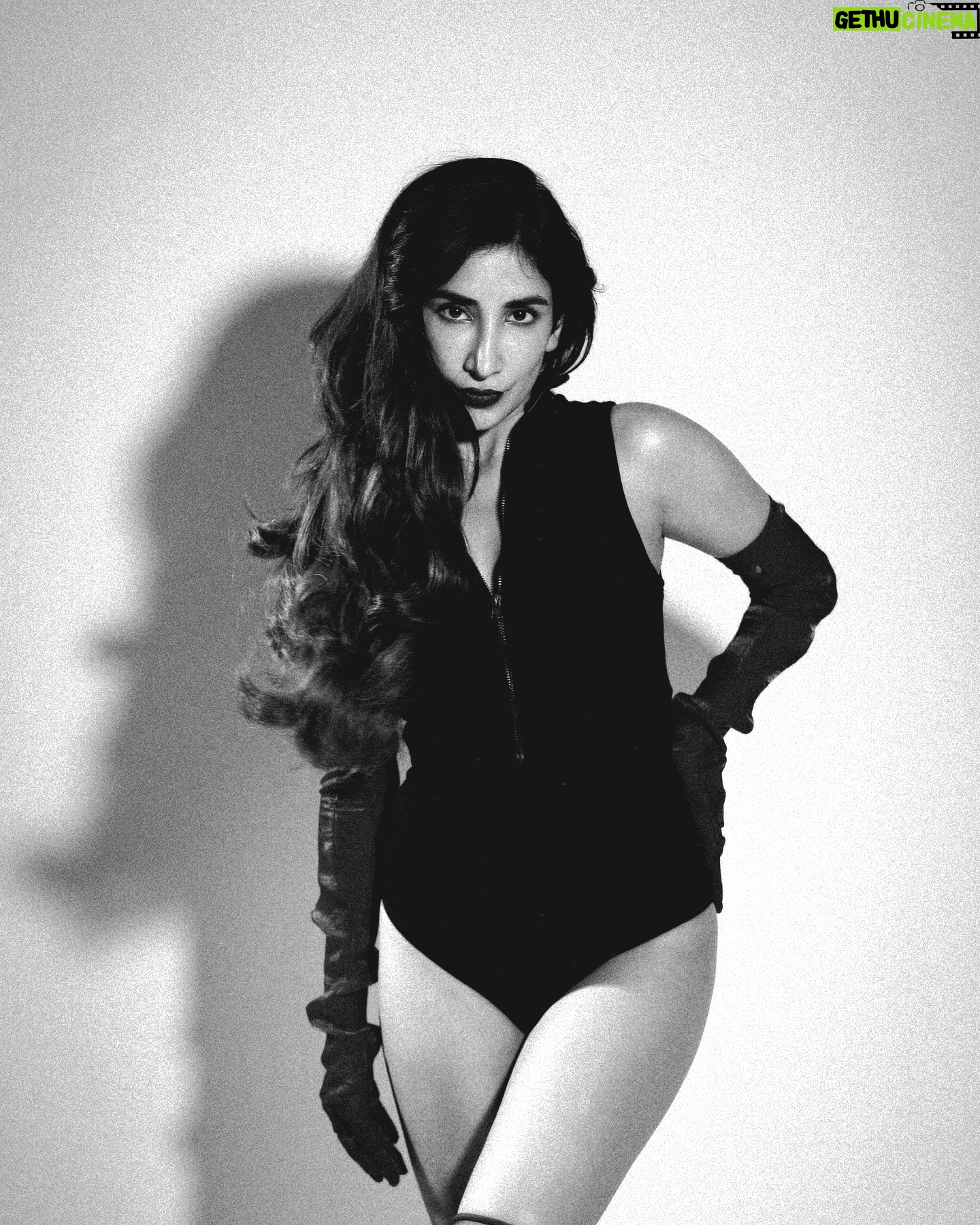 Parul Gulati - 89.5K Likes - Merry christmas 🎄
