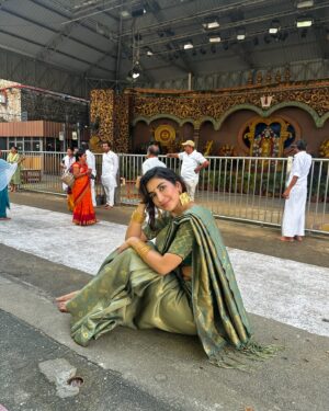 Parul Gulati Instagram - A trip to Tirupati to offer my heartfelt gratitude for the most incredible year. It’s been a journey of ups and downs, but every twist and turn has brought lessons that I’ll carry forever. I’m beyond grateful to have had the chance to visit this sacred place with my mum, by my beloved by my side ♥️

#tirupati #tirupatibalaji #balajitemple
