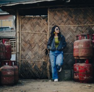 Payel De Instagram - Uhhhhlalaaaaaaaah 🤙🏻

📷 : @argha_giri 
👕 : @moodswings_styles 
🔗 : @rudrakshprnads 

#photooftheday #portraits #trending #explorepage #explore_calcutta #instafashion #winterfashion #winteroutfit #instadaily #kolkata #follow