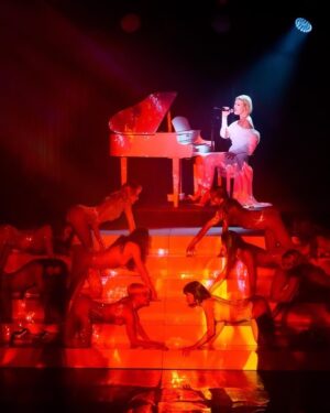 Polina Goudieva Instagram - Today is the birthday🎂 of one of my favorite theaters -Crave Cabaret❣️I’m so happy that a part of me stayed in its walls with an anthem I wrote for the theater, that opens the show every night. 
 It felt like a mini life, performing on that stage and expressing a different side of me, among the amazing creative troupe. I’ve seen many shows around the world, but there is nothing like Crave. HBD @cravemoscow ❤️
