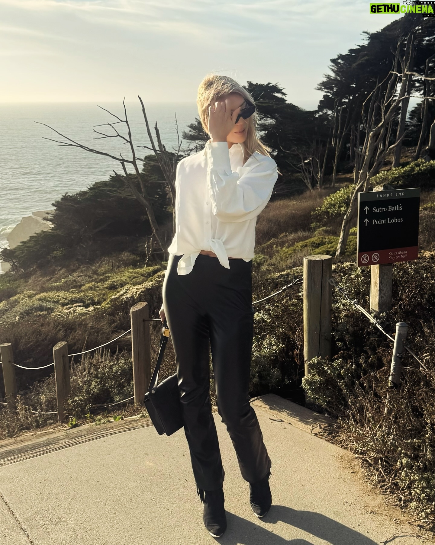 Polina Goudieva - 284 Likes - Liking October so far 🍂
🎵 “Live for the wild” -a song I co-wrote with @mikesabath and released as part of my side project CONTESSA (@contessaworld ). The track was licensed for a @bose commercial. ☺️ рубрика #songfacts