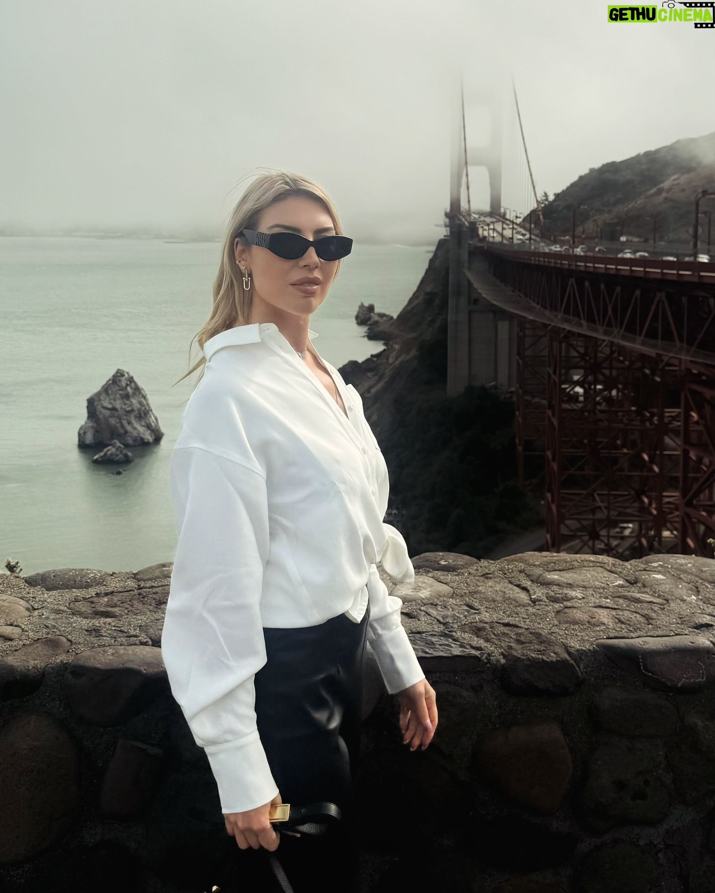 Polina Goudieva - 284 Likes - Liking October so far 🍂
🎵 “Live for the wild” -a song I co-wrote with @mikesabath and released as part of my side project CONTESSA (@contessaworld ). The track was licensed for a @bose commercial. ☺️ рубрика #songfacts