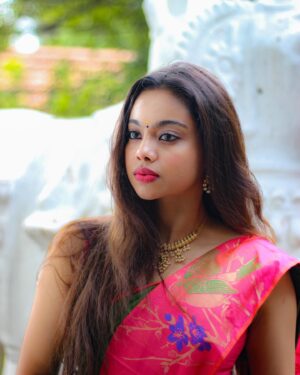 Pooja Shanka Instagram - 💖 💖 

Saree - @kay_annanagar 

#diwali2023 #photoshoot