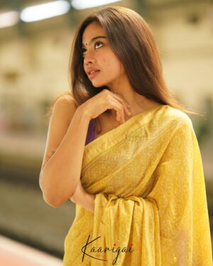 Pooja Shanka Instagram - 💜💛

Saree - @kaarigai.sarees 
Photography - @p2click.in
