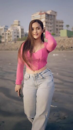 Prajaktha Dusane Instagram - Happiness comes in waves~~ 🩷