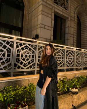 Priyanka Arya Instagram - Been a while we talked about you.

Deets 

Trench coat @freyja.global 
Top @zara 
Pants @thelabel.jenn