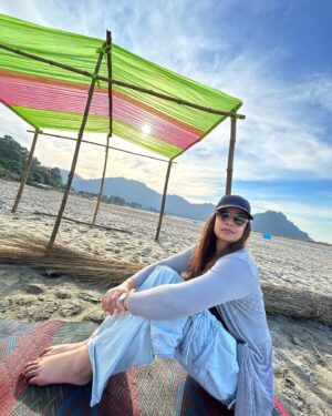 Priyanka Bharali Instagram - Less chaos, more peace✌️😌🧿

#sunset #naturelovers #beautifulsunset #newpost #instapost #instagram #instalike #instagood #instamood #insta #instaphoto #instacool #instasunsets #priyankabharali #priyankabharaliofficial #priyankabharalifanclub #thankfulgratefulblessed #🫰🙌🏻🫶🧿

Thank you @pranamika17📸