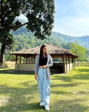 Priyanka Bharali Instagram - Simplicity makes me happy 😊🫶🧿

P.C- @amar4441 📸😃👍✌️

#happy🧿 #newpost #happiness🧿 #family #funtime #thankfulgratefulblessed #🙏🫶🧿