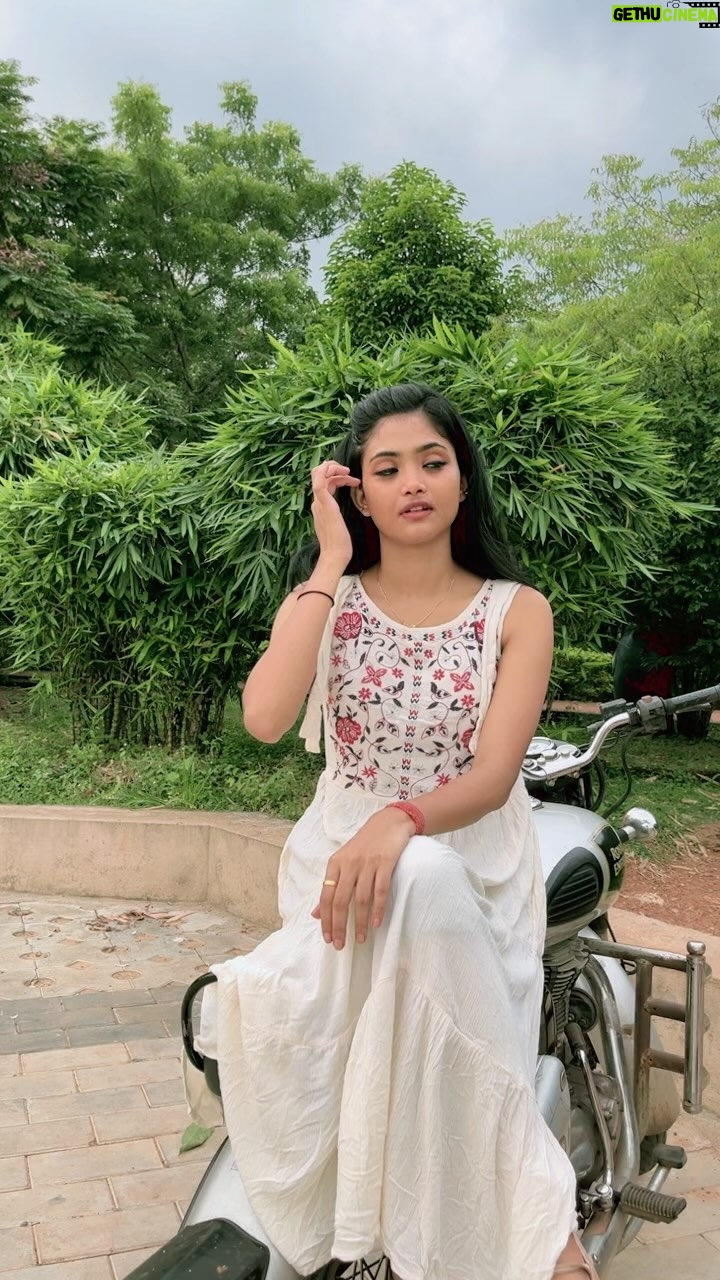 Priyanka Sanam - 47.7K Likes - Mo chahani tuma kahani 📖 #priyankasanam
#odisha #odia #odiareels #odiasong #reelsindia #trendingreels #trending #reels #reelsindia #expression
