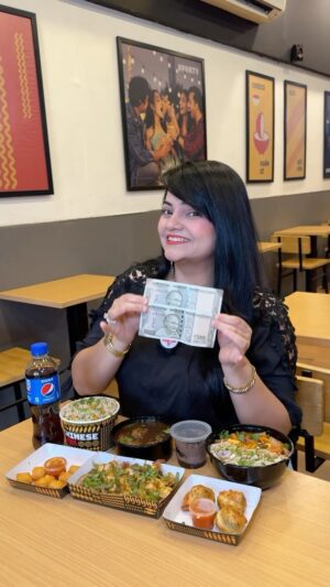 Priyanka Tiwari Instagram - Rs1000 Food Challenge @chinesewokin 🍜 Use my Coupon code PT_150 for flat 150 off 🙌 #ad #chinesefood #mumbaifood