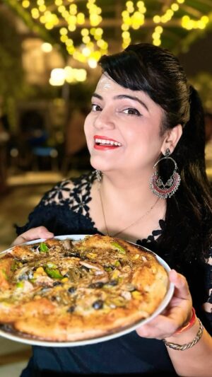 Priyanka Tiwari Instagram - What I Ate in Varanasi 
.
#food #foodporn #reelitfeelit #varanasi