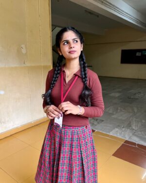 RK Dhanusha Instagram - 🤎✨