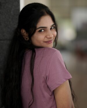 RK Dhanusha Instagram - Love Yourself 🖤✨
Be yourself 🫶🏿

Click by 📸 @storiesbyman 💗

#happygirl #happyme #loveyourself #liveyourlifetothefullest #rkd #rkdhanusha4t #rkdhanusha4t🖤 #rkdhanusha