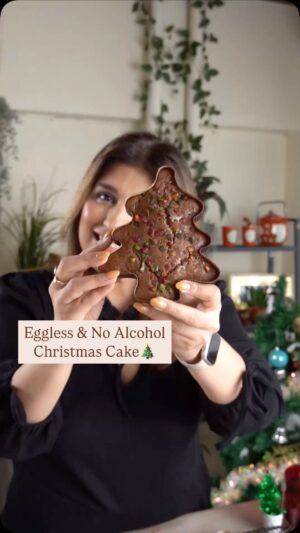 Rakhee Vaswani Instagram - Tis the season for some drool-worthy Christmas Cake magic!🎄And here’s a recipe that’s egg-free and alcohol-free, perfect for all my Gen Z bakers who love to keep it wholesome and delicious!😍

Comment ‘🧑🏻‍🎄’ for the recipe.

(Christmas Cake, Christmas Recipe, Christmas, Easy Recipe, fruit cake, cake recipe, easy cake recipe, christmas)

#chefrakheevaswani #palateculinarystudio #palateculinaryacademy #christmas #christmastime #christmascake #cake #fruitcake #christmas2024 #christmas #christmasdecor