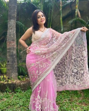 Rani Pari Instagram - On set #shoot 

#photo #pink #saree #printshoot #explore #five #shooting #shootmode #reels #photography #photoshoot #instapet #instagood #instapost #post #explorepage #follow #followers #like #liketime #comments #star #actresslife #actress🎬