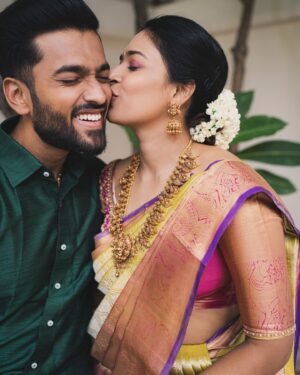 Rebecca Roy Instagram - Wishing you a joyous Diwali 🪔! From our family to yours! 🥰 Let's spread love and positivity together, today and always!

#diwali #2024 #love #happiness #positivity
