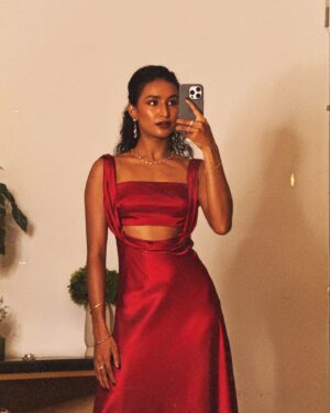 Rida Tharana Instagram - Red affair ✨✨
1st red dress : @kostume_county 
2nd : @aireblu_ 
3rd : @therok.force