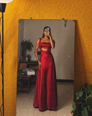 Rida Tharana Instagram - Red affair ✨✨
1st red dress : @kostume_county 
2nd : @aireblu_ 
3rd : @therok.force