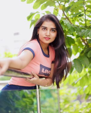 Ridhi Instagram - 🪞👀

#ridhi#ridi#trending#trendingposts #viral#explore#explorepage#instadaily#instafeed#love#reef