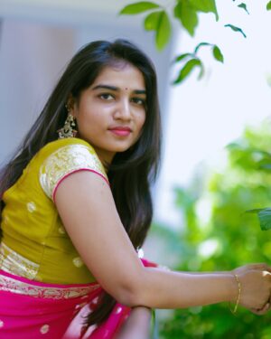 Ridhi Instagram - Living in that pink girl era 💞💅 

📸 @iam_kiran.k.naidu_dasari 
Saree @brandsareesdealer 
#ridhi#trendinh#saree#trendingreels#posts#love#loveislove#viral#viralreels#reef2reef#sareeposts#pinkgirl #reef#reels