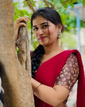 Ridhi Instagram - Elegance in a simple halfsaree 🫣🥰

#ridhi#ridi#halfsaree#photos#saree#instagram#instadaily#reef2reef#loveislove