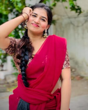 Ridhi Instagram - Elegance in a simple halfsaree 🫣🥰

#ridhi#ridi#halfsaree#photos#saree#instagram#instadaily#reef2reef#loveislove