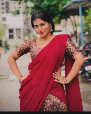 Ridhi Instagram - Elegance in a simple halfsaree 🫣🥰

#ridhi#ridi#halfsaree#photos#saree#instagram#instadaily#reef2reef#loveislove