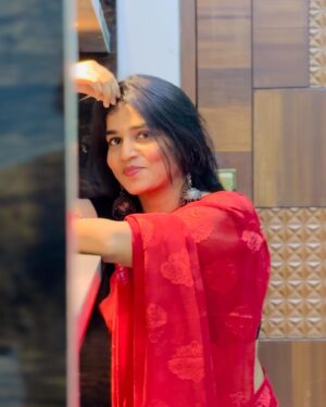 Ridhi Instagram - ❤️

#ridhi#trending#trendingposts#instagram#instadaily#viral#sareeposts#redsaree#telugu#tollywood#instagood #sareelove #sareelover #ridi