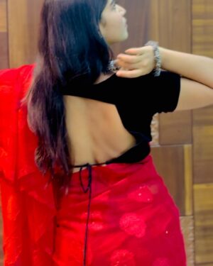 Ridhi Instagram - ❤️

#ridhi#trending#trendingposts#instagram#instadaily#viral#sareeposts#redsaree#telugu#tollywood#instagood #sareelove #sareelover #ridi