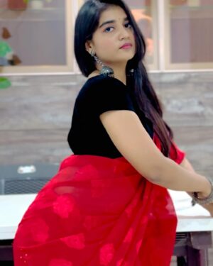 Ridhi Instagram - ❤️

#ridhi#trending#trendingposts#instagram#instadaily#viral#sareeposts#redsaree#telugu#tollywood#instagood #sareelove #sareelover #ridi