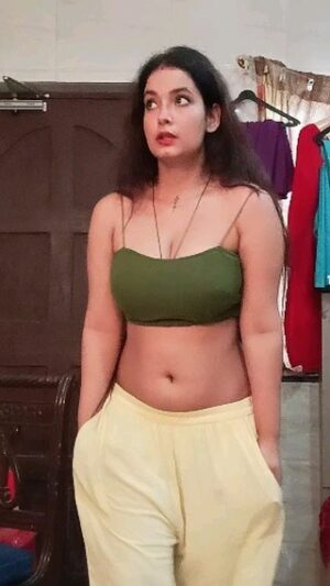 Ridhima Tiwari Instagram - @natasharajsewari #dont touch me 😻