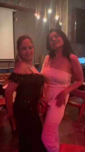 Ritu Rai Instagram - Tu aur kisi ka na hona… uske aage guys??? Pls commment need to see ur funny comments ❤️