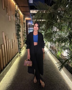 Ritu Rathee Instagram - Aaj bhi date nights are the best nights.
Highly recommended for couples with kids…. 😜😎 #flyingbeast #pilotvlogger #pilotmother👩🏻‍✈️❤️✈️