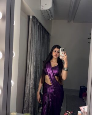 Riva Arora Instagram - Pataka kudi or Desi girl?👀🧨🧿
.
#riva #rivarora #rivaarora