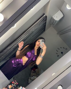 Riva Arora Instagram - Pataka kudi or Desi girl?👀🧨🧿
.
#riva #rivarora #rivaarora