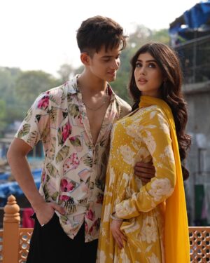 Riva Arora Instagram - Happy Birthday to my favorite person @ayaanzubair_12 to annoy! 🎉🤍😂 Your patience is legendary, and so is our friendship. Here’s to another year of me driving you crazy! as always happiest birthday!!🫂 meet you super soon 🤝 and also don’t miss the last slide aise hi tang karta hai mujhe 😂🤷‍♀️
