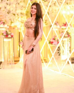 Riva Arora Instagram - Bhai ki shaadi ♥️🥹
.
Photography Credit: @asifphotography.in & @s_altamas_photography 
.
#riva #rivarora #rivaarora #addyshakishadi
