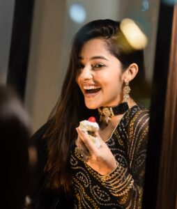 Actress Riya Verma HD Photos and Wallpapers August 2023