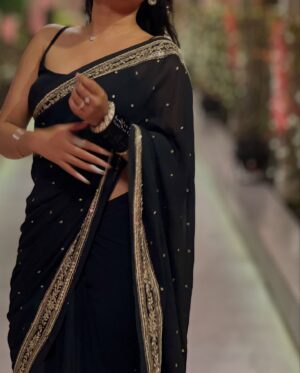 Ruchika Rathore Instagram - This naari loves saree🖤