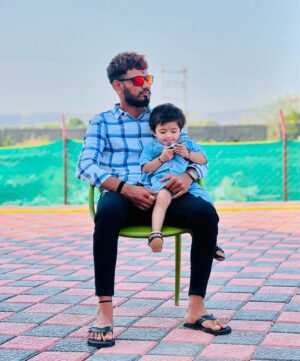 Rutuja Jadhav Instagram - Dad 👑♥️