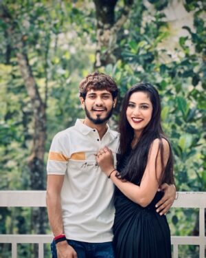 Rutuja Jadhav Instagram - ज्यांच्या बोलण्यात दम असतो😇, त्यांना गोंधळ घालायची गरज नसते..!✌🏻😈💯