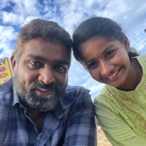 Sachana Namidass Instagram - THE OFFICIAL TRAILER HAS BEEN OUT NOW 🎉
Maharaja is on a quest to find
Lakshmii
#Maharaja Trailer out now
Tamil: Link in Bio
#MakkalSelvan @actorvijaysethupathi
@anuragkashyap10 #NattyNataraj @mamtamohan
@abhiramiact @b_ajaneesh @philoedit
@dineshkumarpurushothaman @selvaartdir
@rajakrishnan_mr @anlarasu007 @passionstudiosoffl_
@therouteofficial #SudhanSundaram
@jagadish_palanisamy @thinkstudiosind
@jungleemusicsouth @netflix_in @donechannel1 #vjs50💥