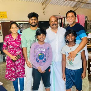 Sachana Namidass Instagram - I am so happy to be a part of this film and to have the opportunity to work with such a talented team. My heartfelt thanks to James Vansanthan sir for entrusting me with this role.❤️

#tamilmovie #upcomingfilm #instagram #cinema #film