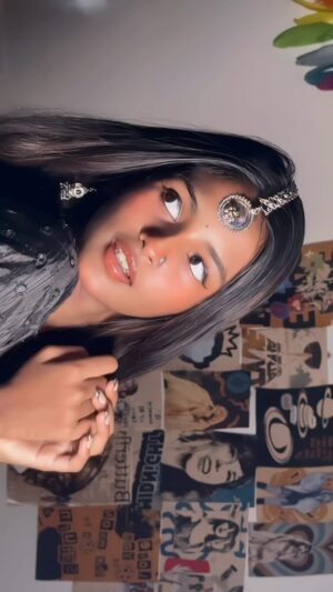 Sahasra Honey Instagram - Daavudi endhuku pettaledhuuuu?!?!😭 
@janhvikapoor ✨✨✨💗 
#devara #sahasrahoney #trendingreels