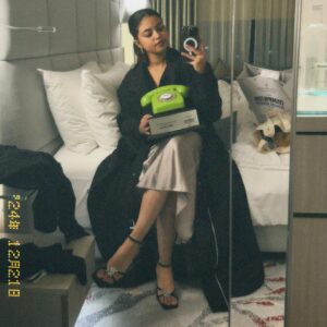Sameeha Mariam Instagram - sorry can’t come to the phone rn 🤙